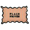 Coussin en coton brodé "place privé" rayé corail et émeraude 50x30cm - Plouf&Sun